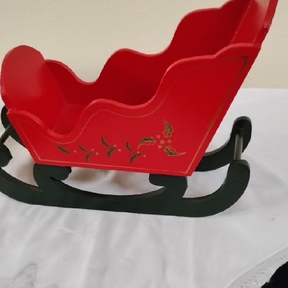 NWOT Holiday Red and Green Sleigh Decor - Picture 6 of 9